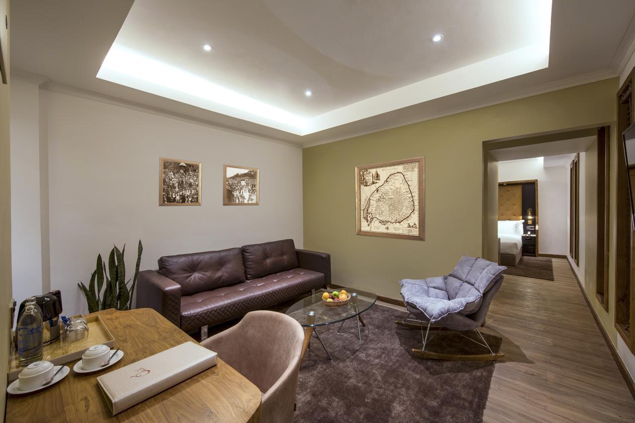 The Radh Hotel كاندي المظهر الخارجي الصورة